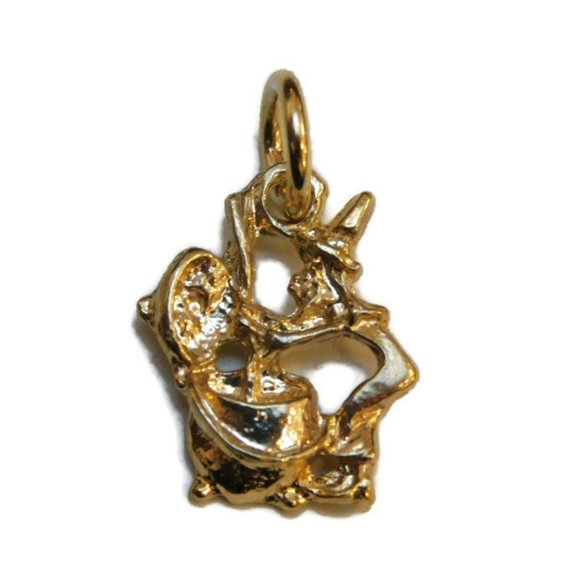 Witch and Cauldron Charm Pendant 14k Yellow Gold!! - Picture 1 of 3